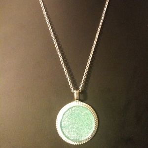 Pendant necklace